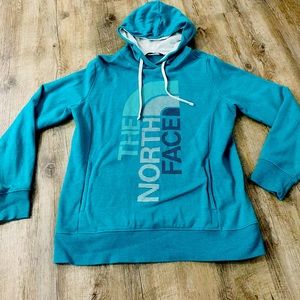 Women’s Northface hoodie size L but fits like a M